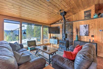 Cozy St Marys Escape with Hot Tub and Mtn Views