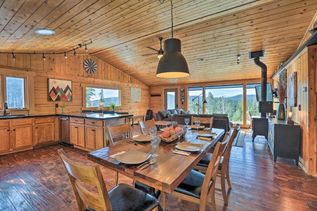 Cozy St Marys Escape with Hot Tub and Mtn Views - image 7
