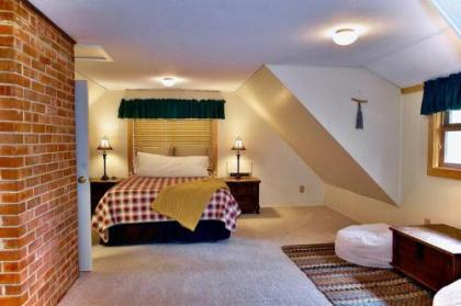 Stony Creek Cabin: Game Room Close to Town A/C!