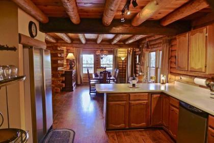San Jacinto Lodge: Log Home w/ Hot Tub Views! - image 13
