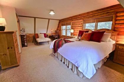 San Jacinto Lodge: Log Home w/ Hot Tub Views! - image 5