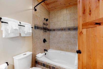 Cedar House - image 12