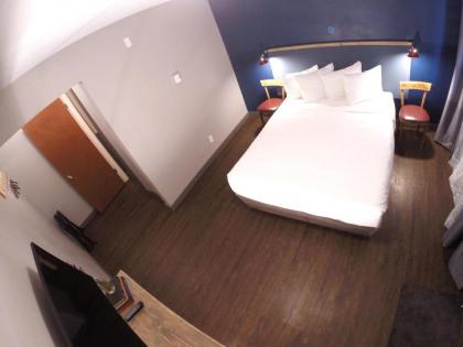 Salt Hotel - image 15
