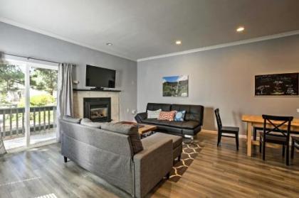 Sleek modern Condo in the Heart of Incline Village Incline Village Nevada