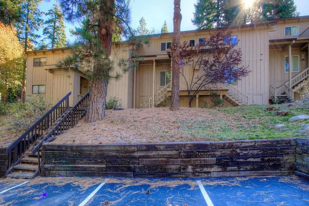 Sugar PIne by Lake Tahoe Accommodations - main image