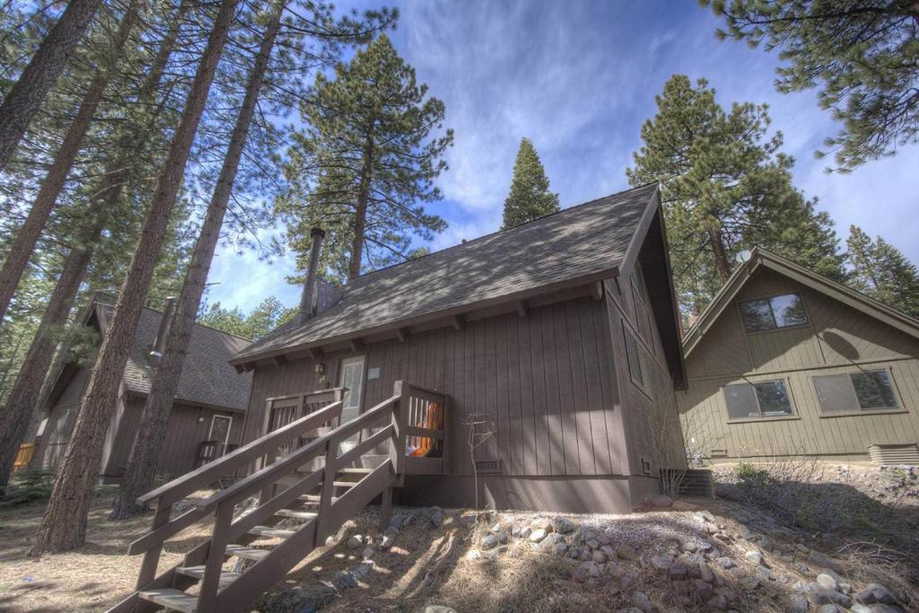 Cozy Mountain Hideaway by Lake Tahoe Accommodations - main image