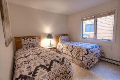 Delighful McCloud by Lake Tahoe Accommodations - image 7