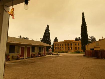 Independence Courthouse Motel - image 10