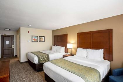 Comfort Inn & Suites Independence - image 2