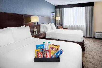 DoubleTree by Hilton Cleveland South - image 14