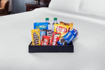 DoubleTree by Hilton Cleveland South - image 18