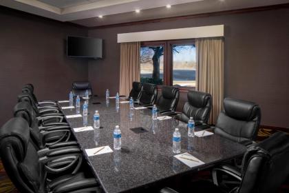 DoubleTree by Hilton Cleveland South - image 21