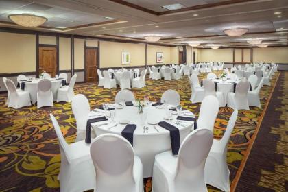 DoubleTree by Hilton Cleveland South - image 5