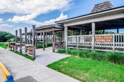 Seaside Retreat - image 13