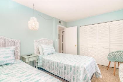 Seaside Retreat - image 9
