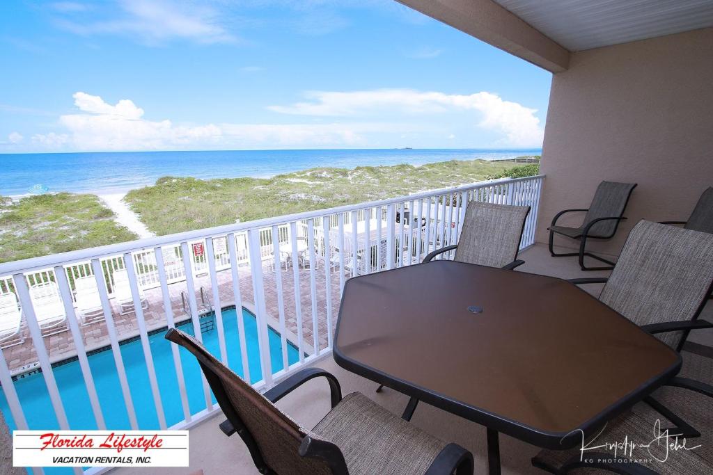 Oceanside 205 by Florida Lifestyle Vacation Rentals - image 2