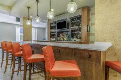 Hilton Garden Inn Indianapolis Downtown - image 1