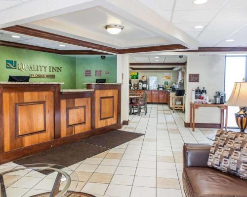 Quality Inn South - main image