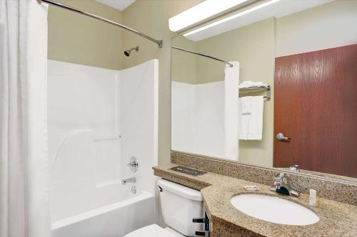 Microtel Inn & Suites by Wyndham Indianapolis Airport - image 5