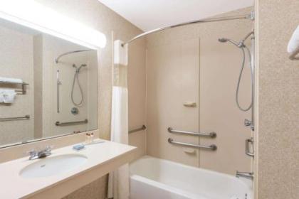 Wingate by Wyndham Airport - Rockville Road - image 3