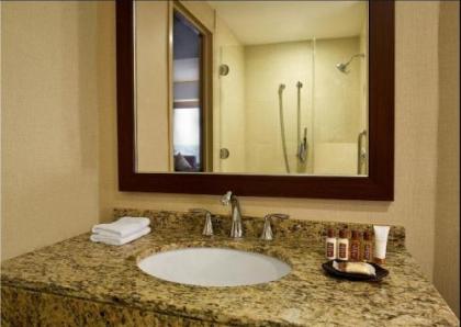 Sheraton Indianapolis Hotel at Keystone Crossing - image 4