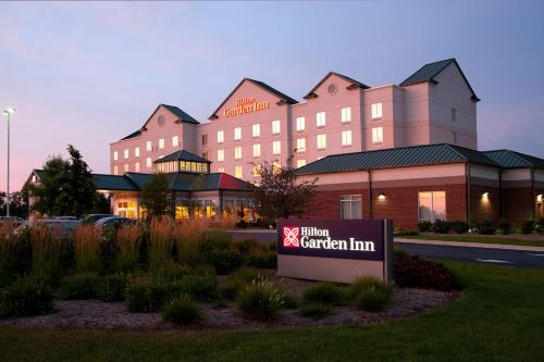 Hilton Garden Inn Indianapolis Airport - image 4