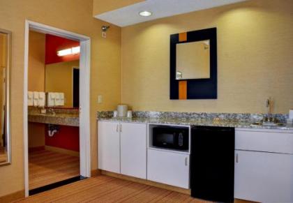 Courtyard by Marriott Indianapolis South - image 2