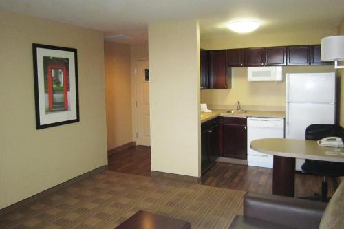 Extended Stay America Suites - Indianapolis - Northwest - I-465 - image 3
