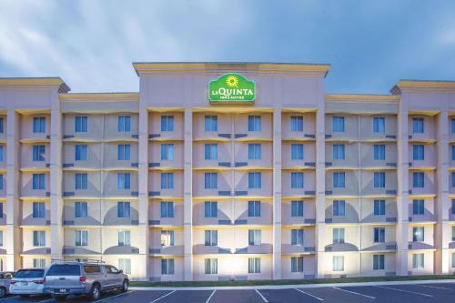 La Quinta by Wyndham Indianapolis South - image 4
