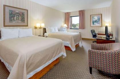 Days Inn & Suites by Wyndham Northwest Indianapolis - image 3
