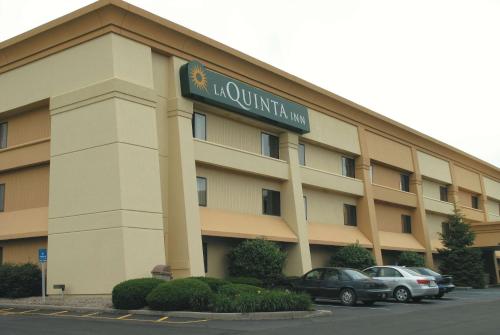 La Quinta Inn by Wyndham Indianapolis Airport Executive Dr - main image