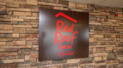 Red Roof Inn  Suites Indianapolis Airport Indiana