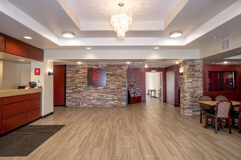 Red Roof Inn & Suites Indianapolis Airport - image 3