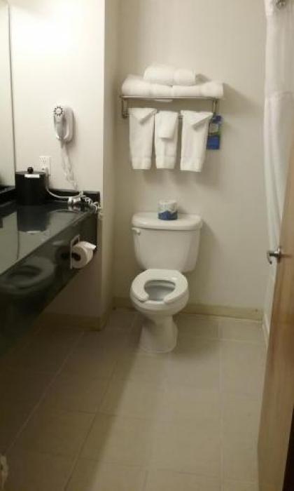 Baymont by Wyndham Indianapolis Northeast - image 4