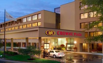 Crowne Plaza Hotel Indianapolis Airport an IHG Hotel