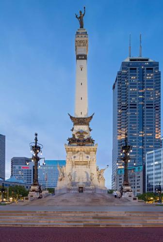 Hyatt Regency Indianapolis at State Capitol - image 3