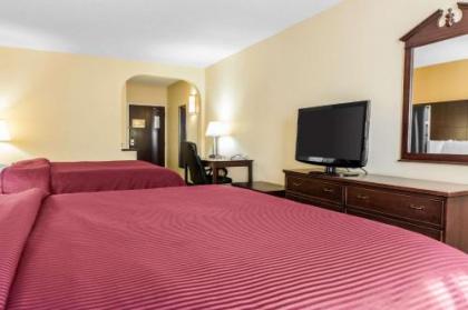 Clarion Inn & Suites Northwest - image 3