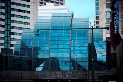 Bright Downtown Apartments by Frontdesk - image 11