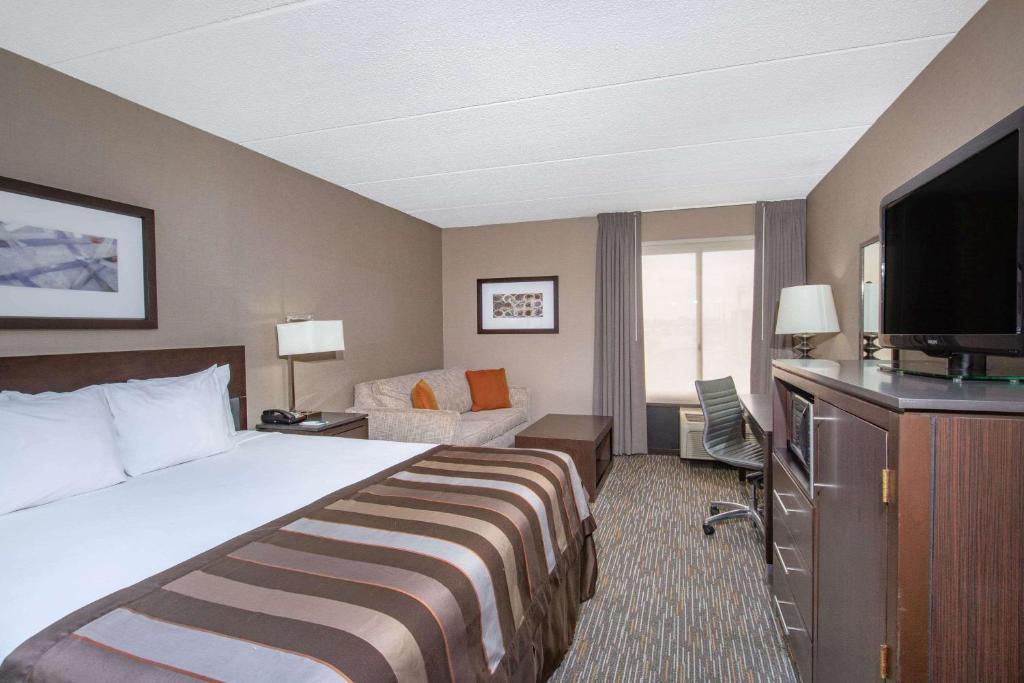 Wingate by Wyndham Los Angeles Airport - main image