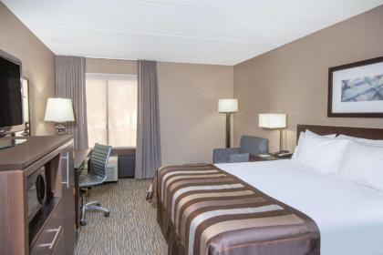 Wingate by Wyndham Los Angeles Airport - image 6