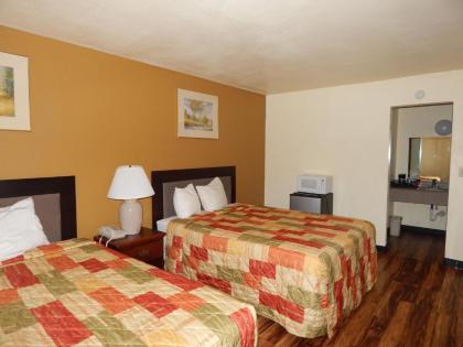Regency Inn Iola - image 11