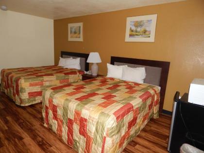 Regency Inn Iola - image 9