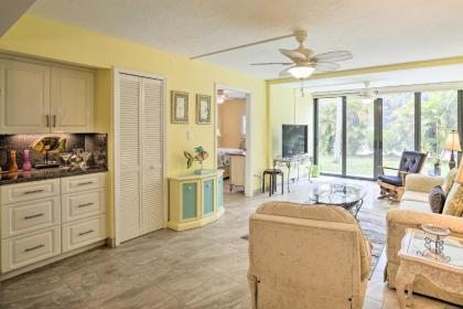 Cheery Condo with Pool Access 2 miles to Golf
