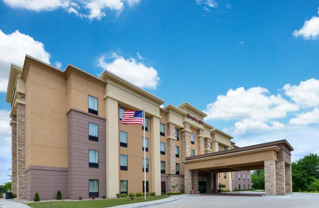 Hampton Inn Iowa City/University Area - main image