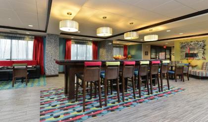Hampton Inn Iowa City/University Area - image 3