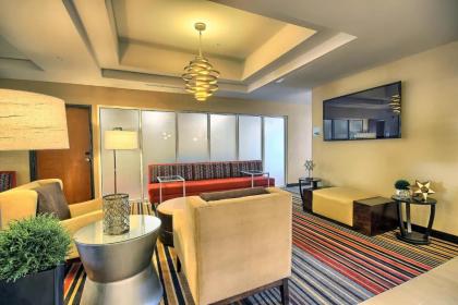 Holiday Inn Express & Suites Ironton an IHG Hotel - image 10