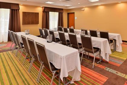 Holiday Inn Express & Suites Ironton an IHG Hotel - image 15
