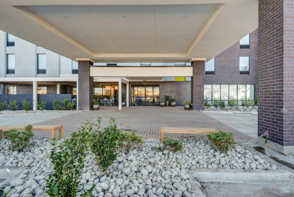 Home2 Suites by Hilton Irving/DFW Airport North - image 6