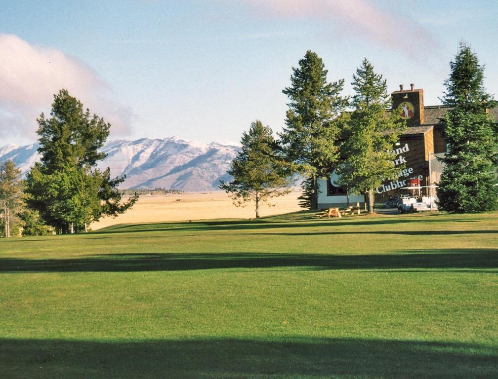 Condo Style Resort at Island Park Near Yellowstone - image 2