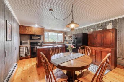 Island Farm - image 10